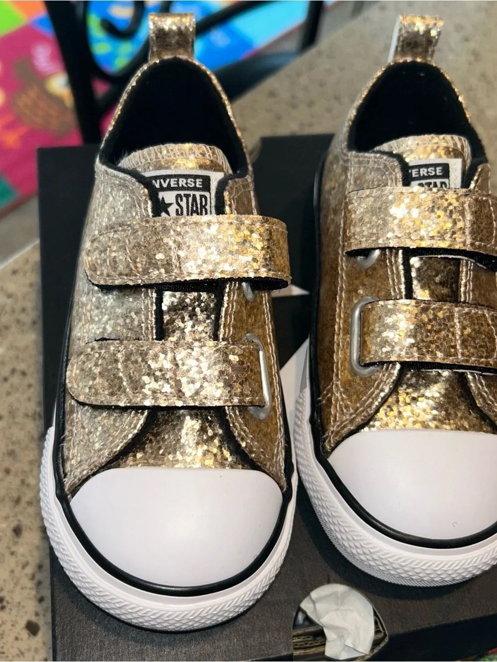 Converse shiny gold